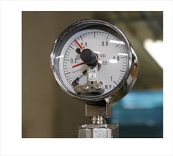 Đồng hồ đo áp suất có tiếp điểm điện hãng Nissin